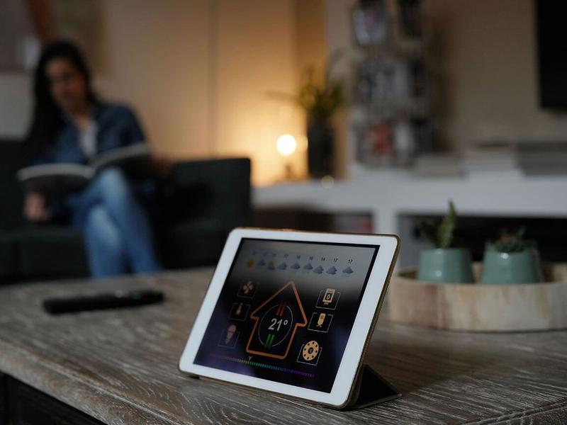Tablet mit Smart-Home-App